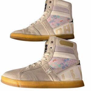 This is a pair of DC Shoes Admiral × Lemar high tops
RARE
$85.00